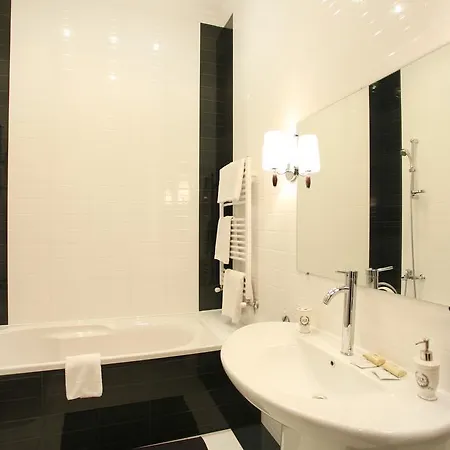 Ekaterina Hotel 3*